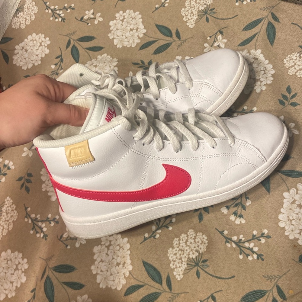 Nike Court Royale Women’s 8.5